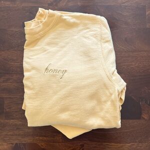 oversized brandy melville honey 🍯 onesized sweatshirt